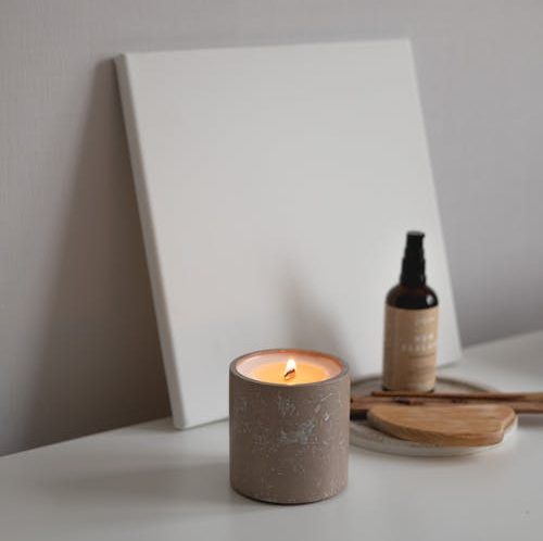 How-Homeowners-Buy-the-Best-Scented-Candles